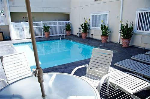Western Media Center & Hotel Burbank