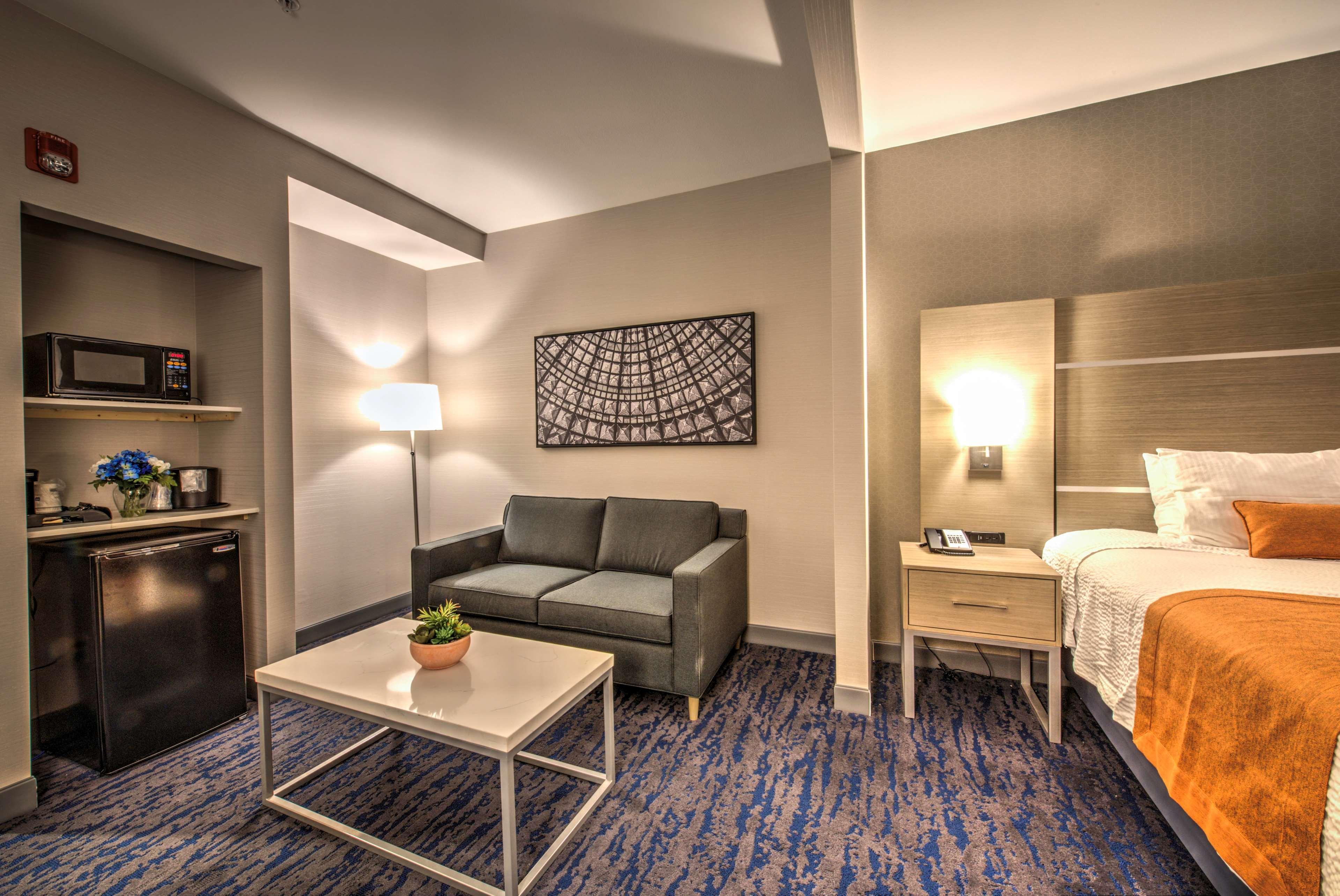 Western Media Center Inn&suites