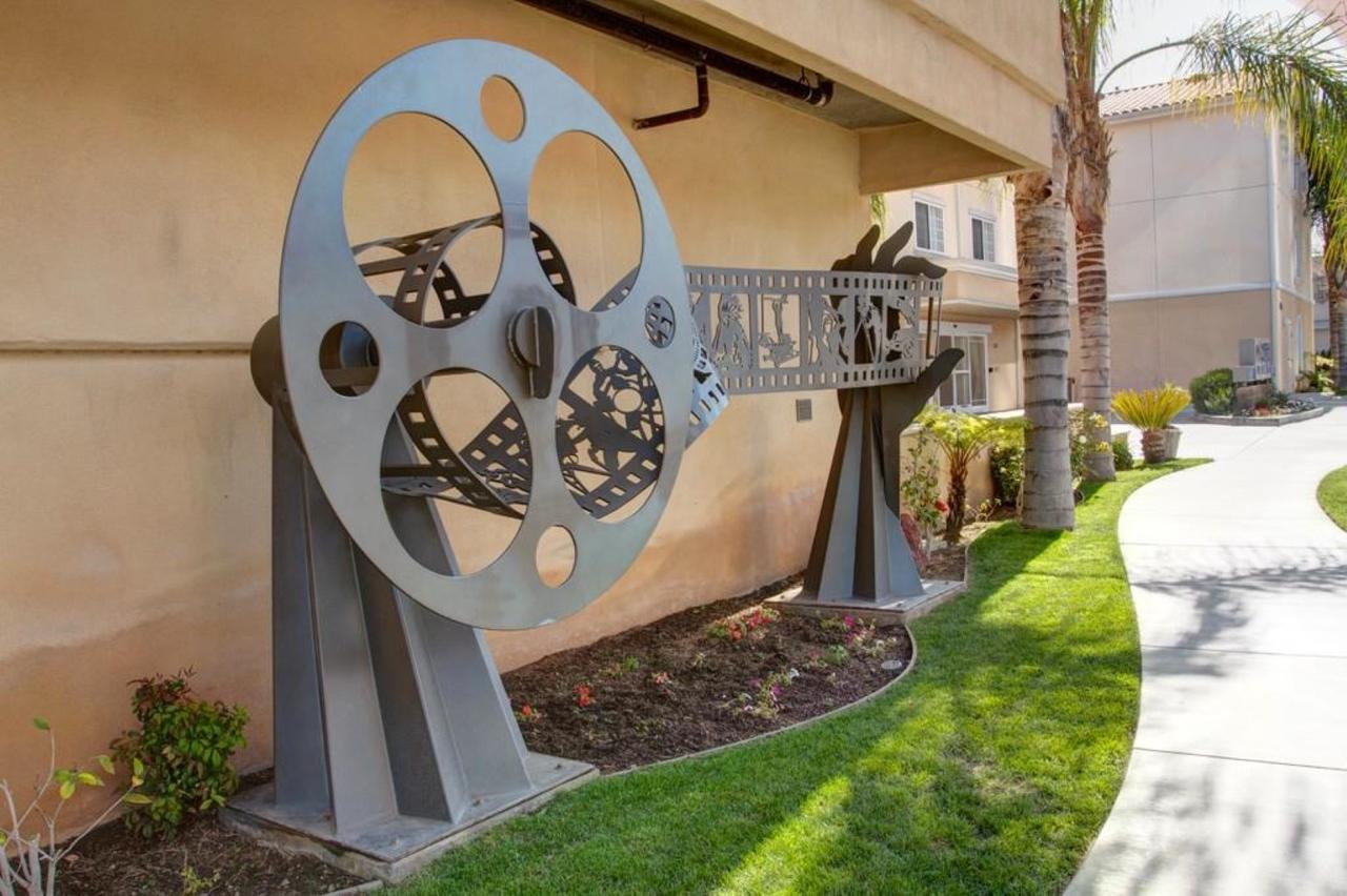 Western Media Center Inn&suites